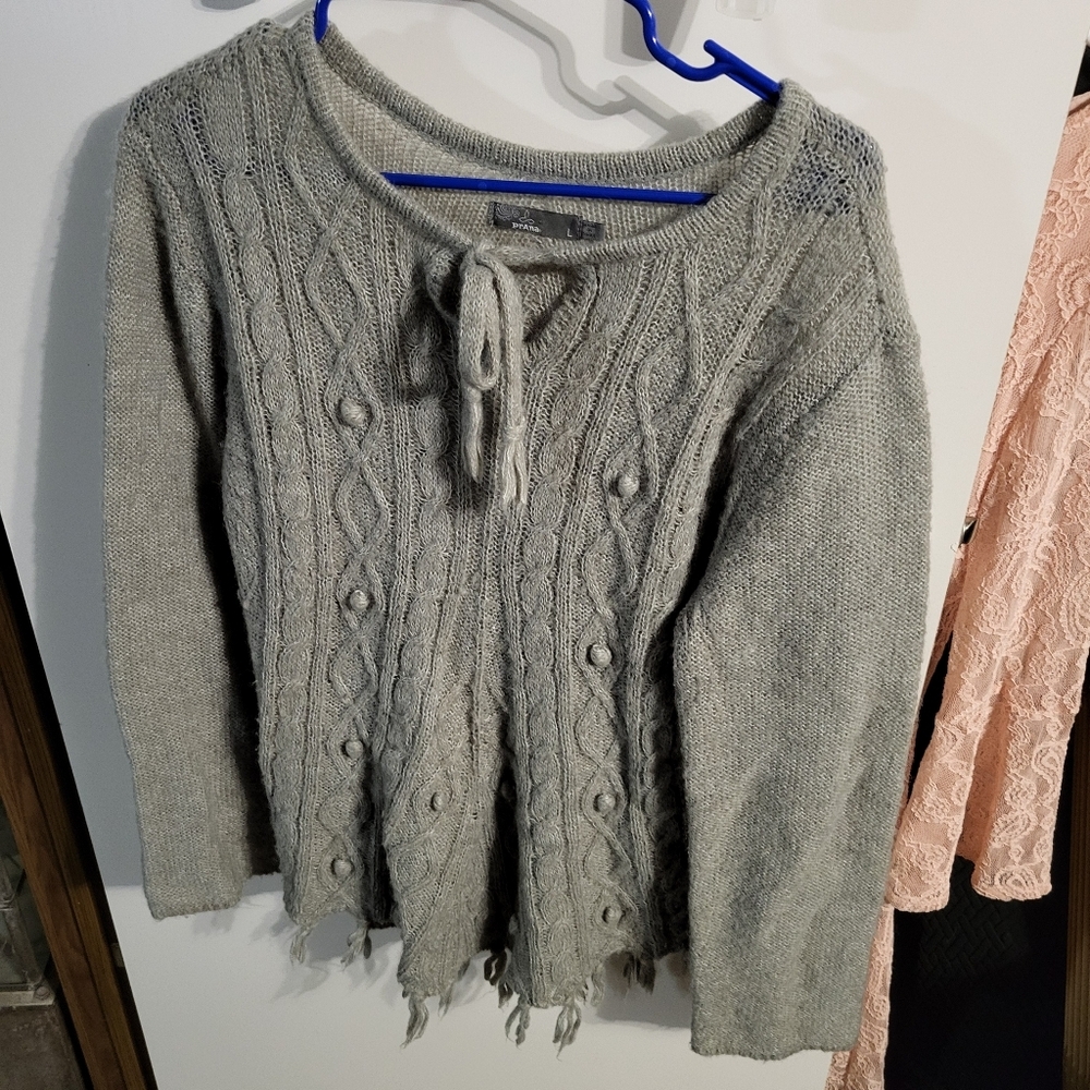 WOMANS LIGHTWEIGHT PRANA FRINGE SWEATER SZ L